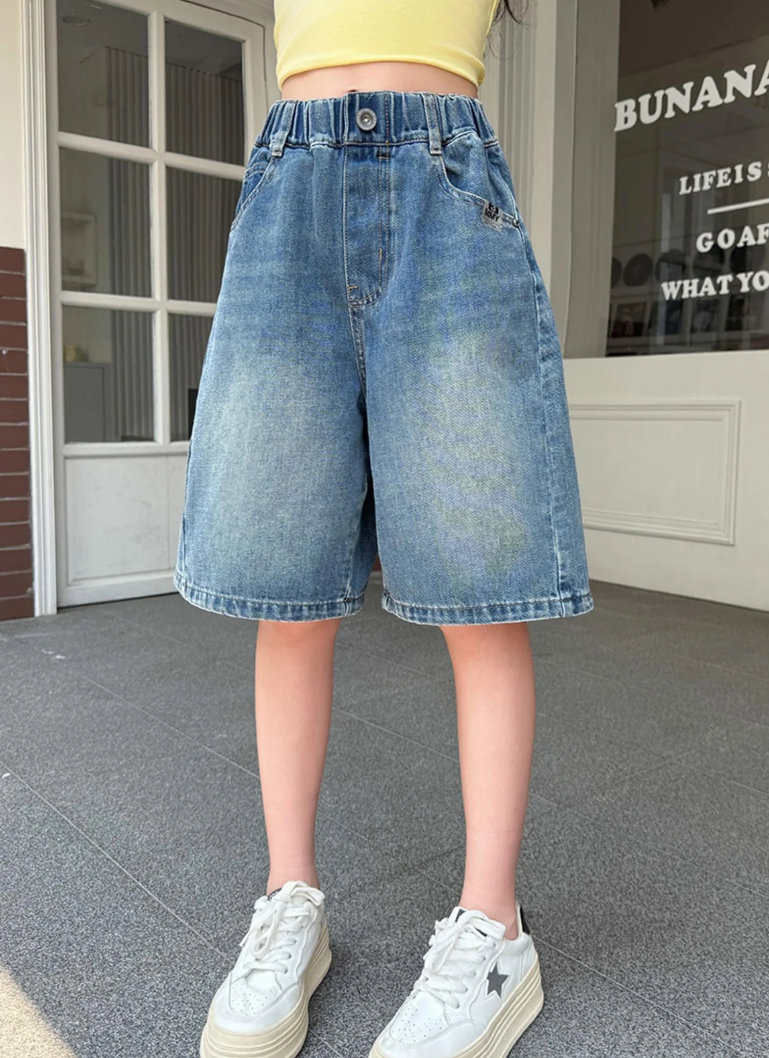Rolanko Pantalones Cortos Vaqueros para Niñas, Cintura Elástica Bermudas Pierna Ancha Pantalones Cortos de Verano hasta La Rodilla