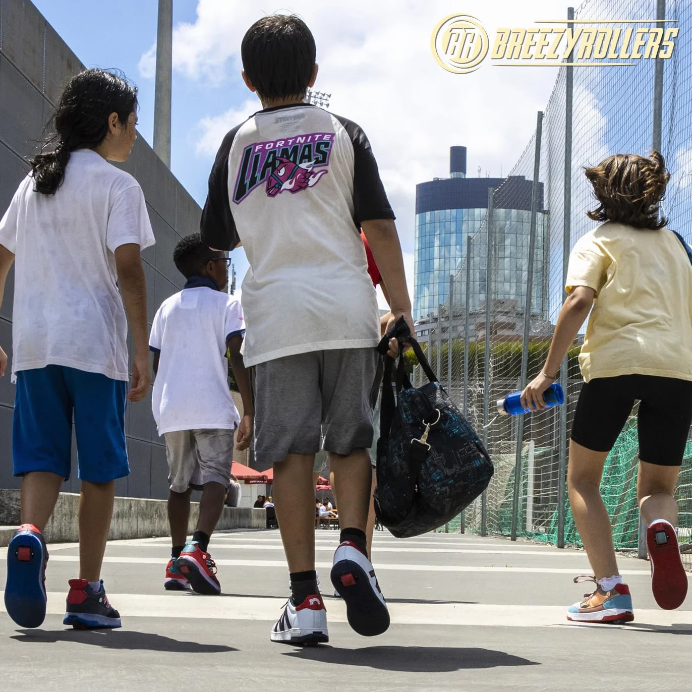 BREEZY ROLLERS Zapatos con ruedas para niños I Zapatillas de patinaje para niños I Desde zapatos de calle para niños hasta patines en pocos segundos. Sistema de clic patentado. Zapatillas con ruedas