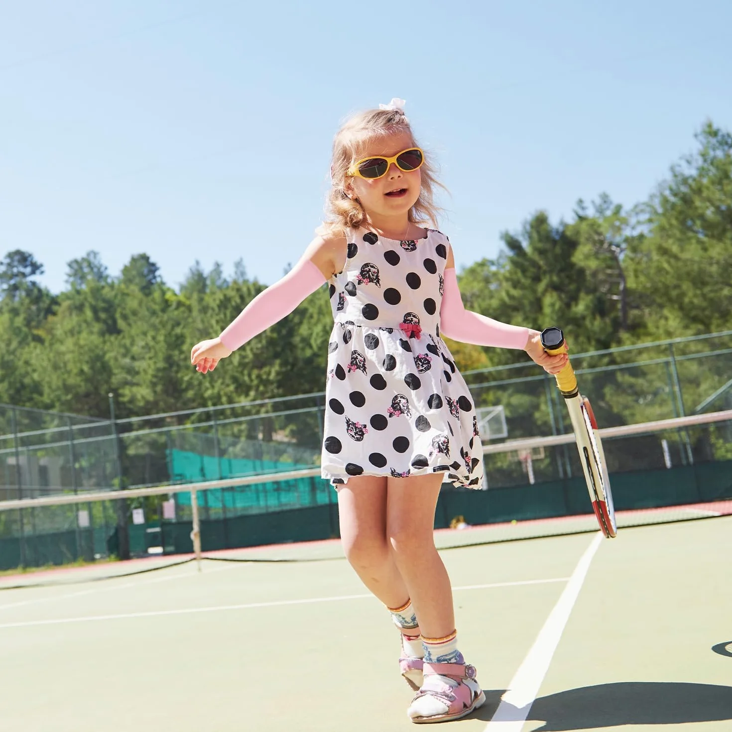 Mangas de Brazos para Niños,2 Pares Mangas Enfriamiento de Protección Manga Protectora Solar Transpirable Anti UV Manguitos Ciclismo Running Compresión para Niños Niñas