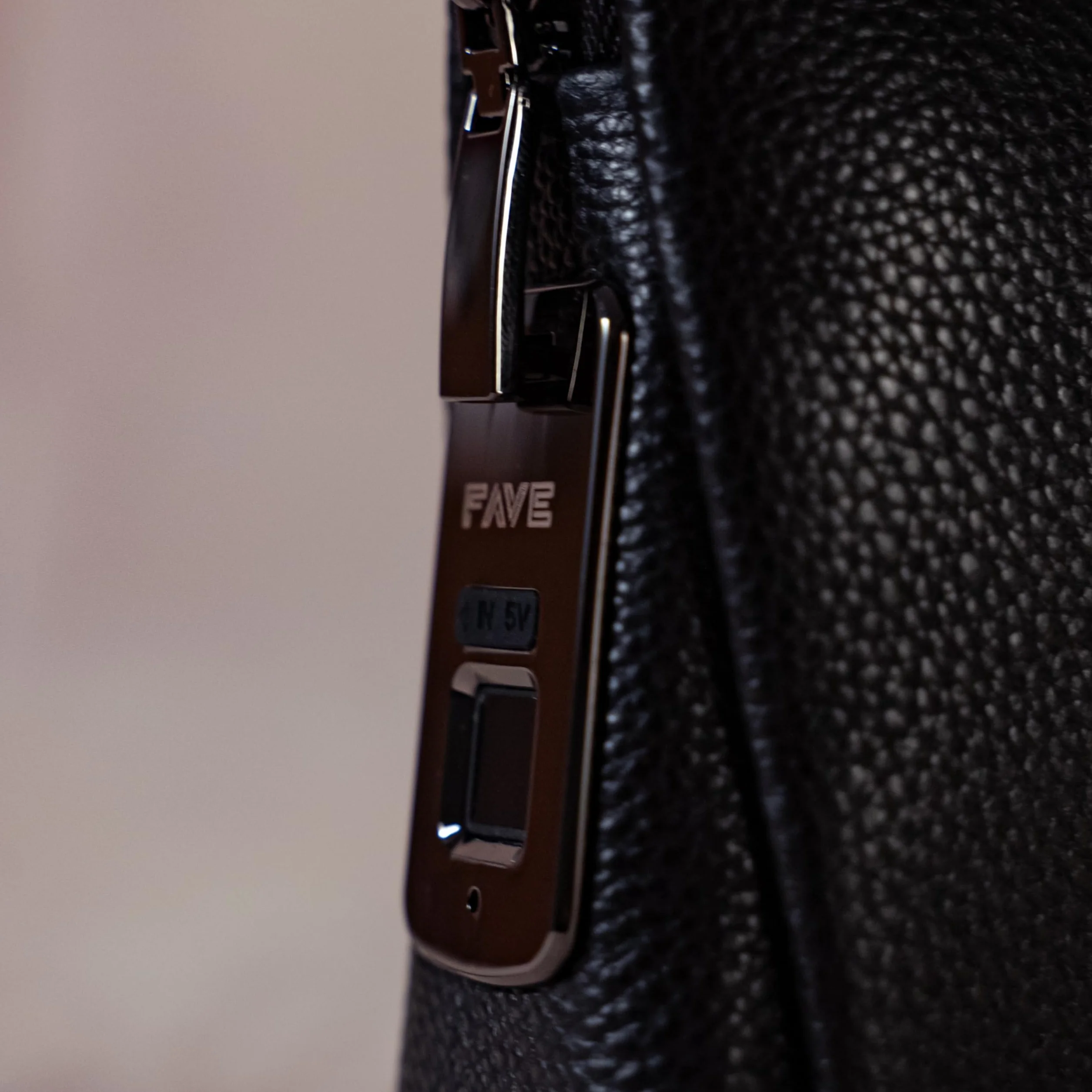 Funda con cierre de huellas dactilares, Negro
