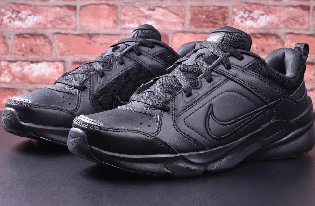 NIKE Defy All Day, Men's Gymnastics Shoe