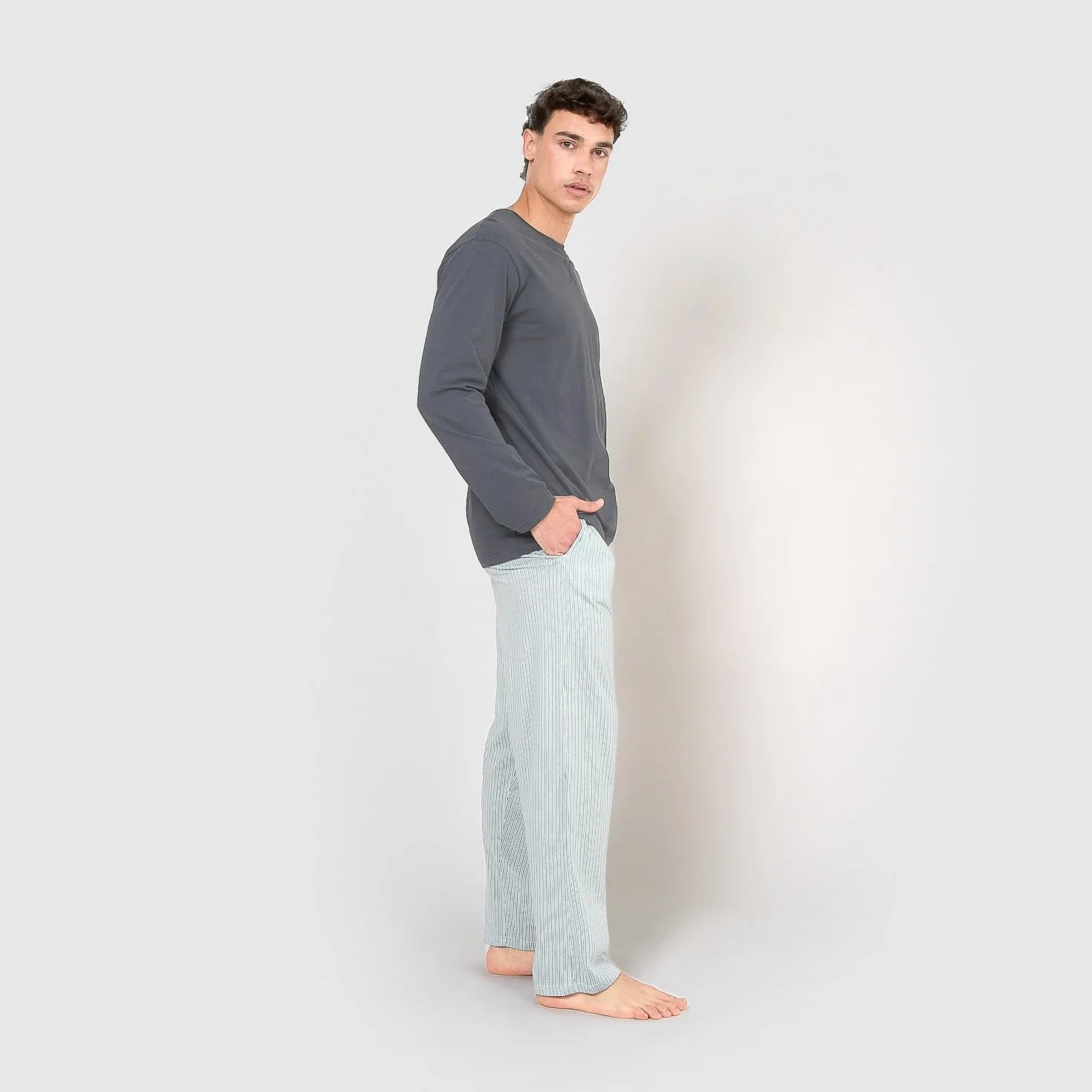 TRAMAS+ Pijama de Hombre Largo,100% Algodón, con Manga Larga y Pantalón Largo, Conjunto de Ropa para Dormir Entretiempo