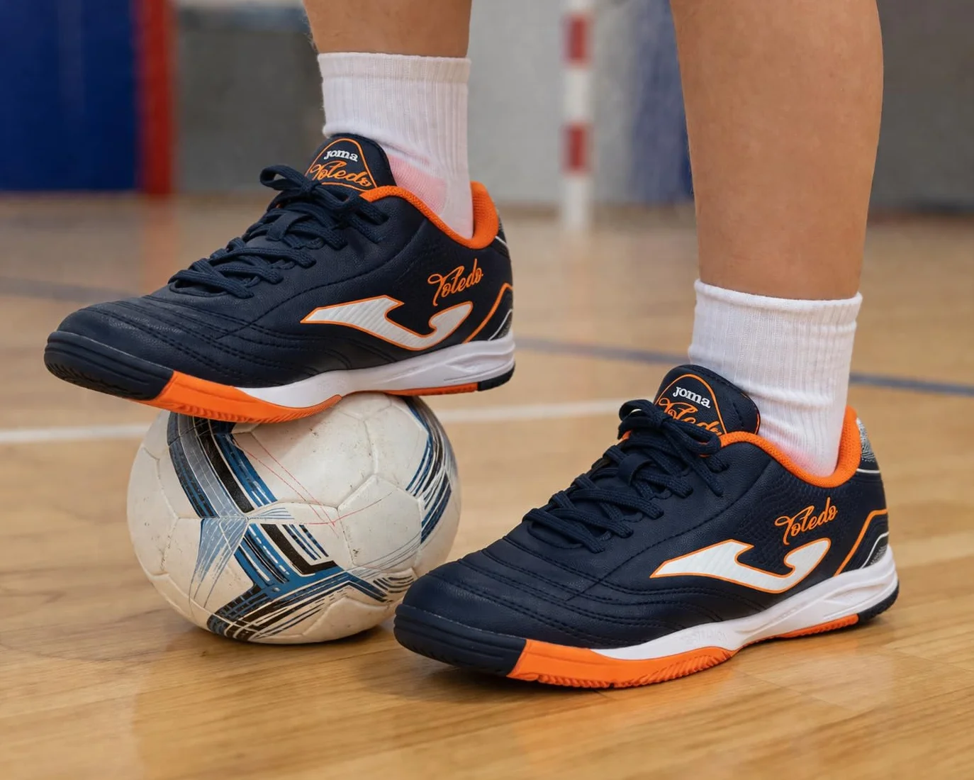 Joma TOJW2503INE Calzado fútbol Sala Indoor Azul Marino y Naranja, Ligera, Suela Durability, Plantilla extraíble y Antideslizante NIÑO Deportivos