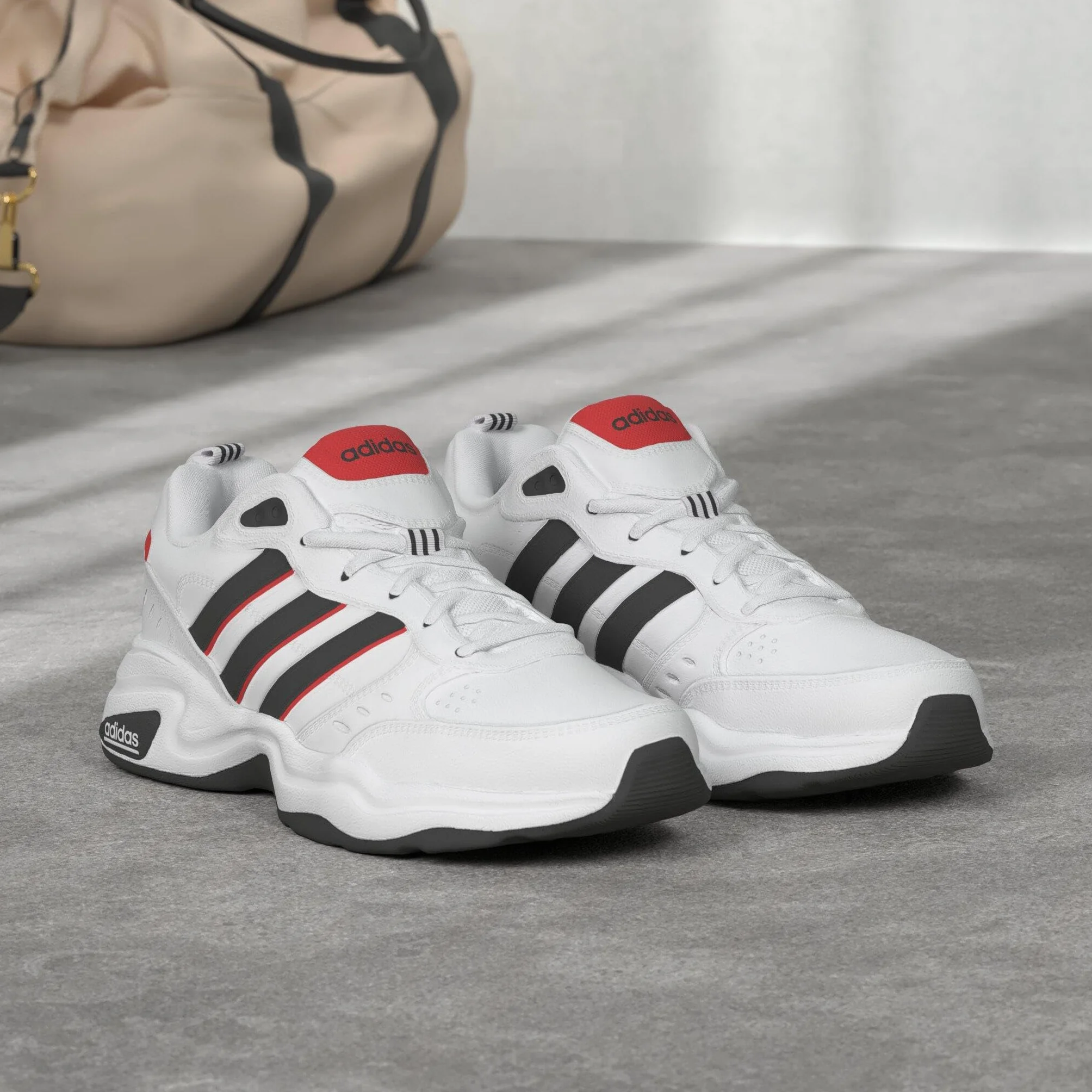adidas Men's Zapatilla Strutter